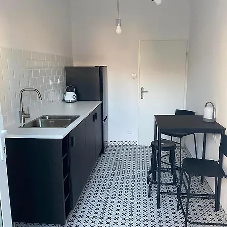 Δωμάτια σε οικογενειακή κατοικία G19 *