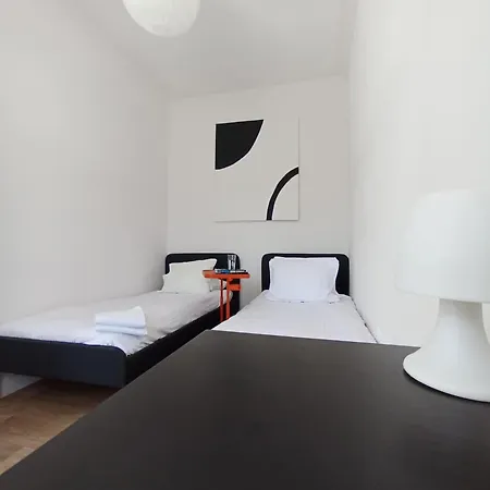 Δωμάτια σε οικογενειακή κατοικία G19